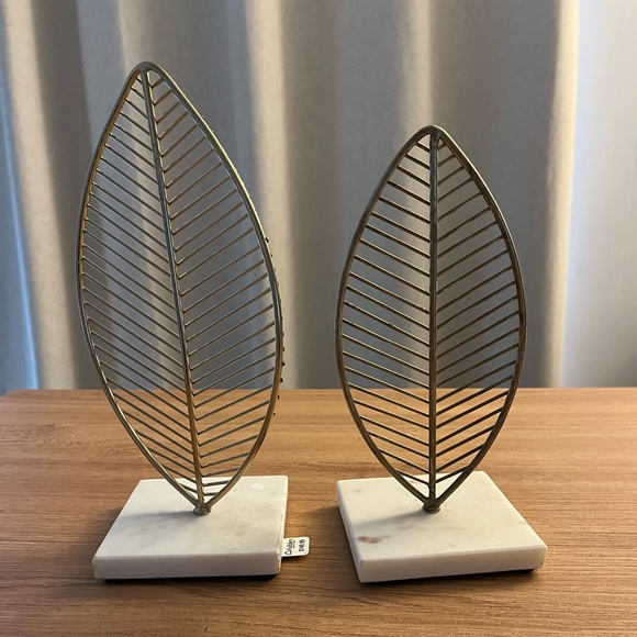 Brass Leaf Sculptures on Marble Bases - a Pair - Picture 1 of 3